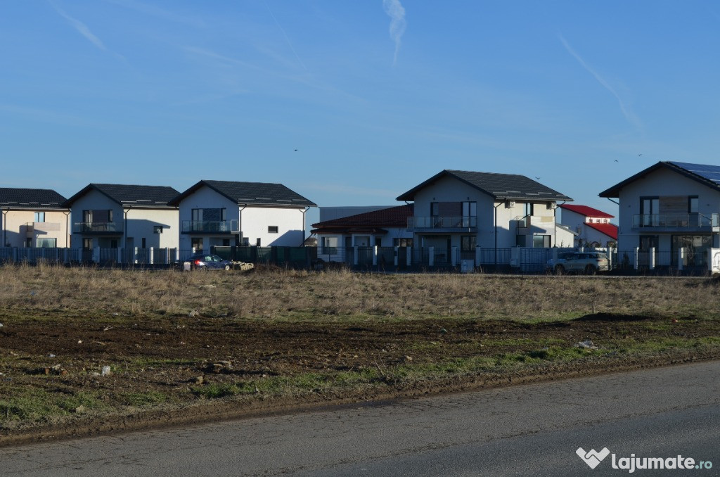 Loturi de teren cu acces din bulevardul principal 355mp