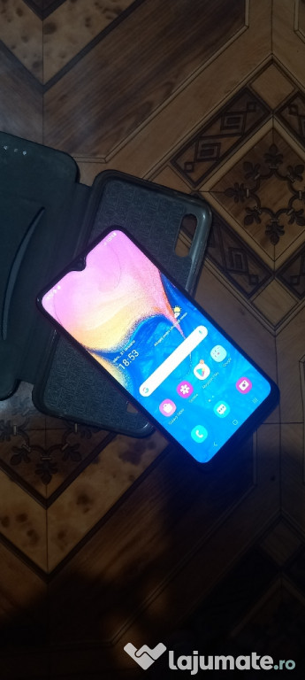 Vând sau schimb samsung A10