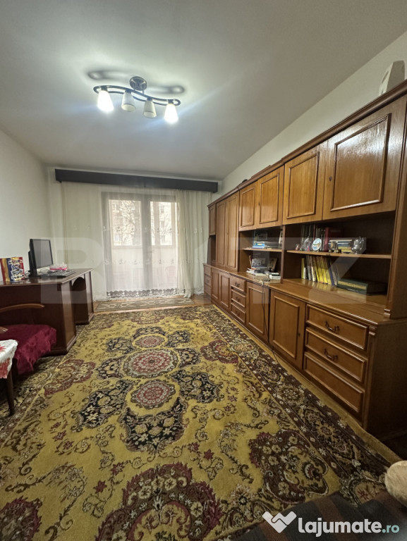 Apartament 3 camere de vânzare – zona Tudor