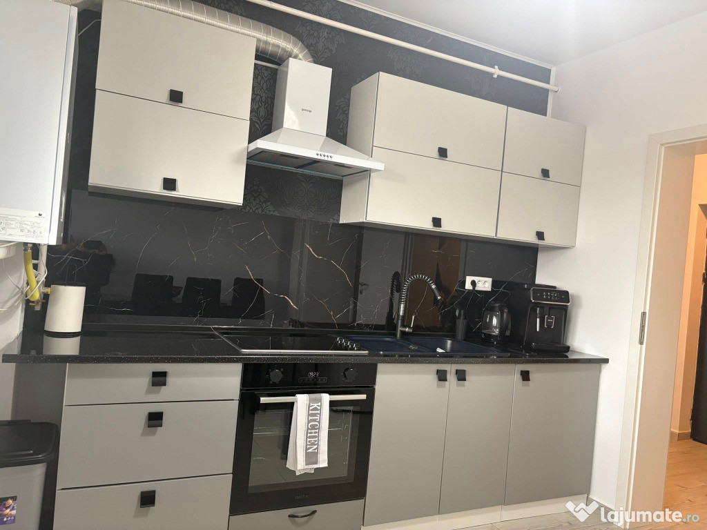 Apartament de 2 camere zona SANPETRU,