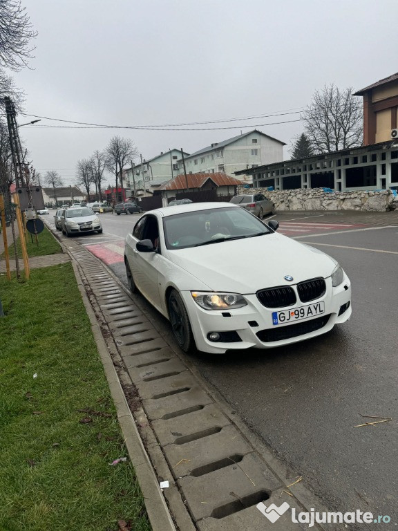 Dezmembrez bmw seria 3 e92 320i euro 5 facelift cod motor n43b20a