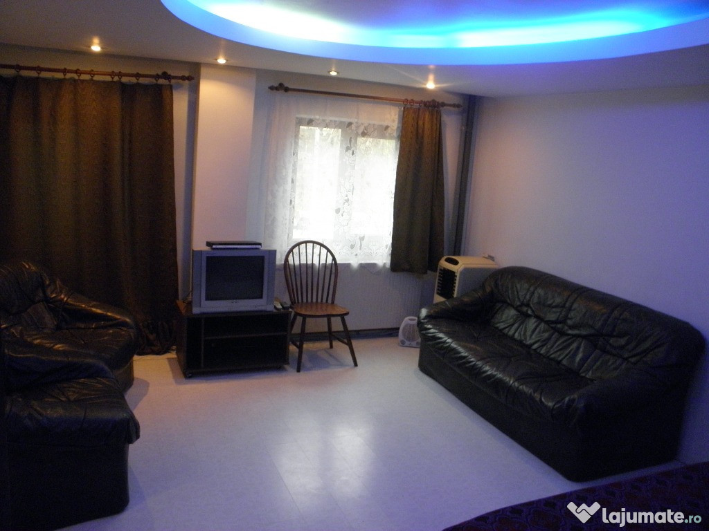 Inchiriez garsoniera decomandata parter Brazda , zona RANDEZVOUS