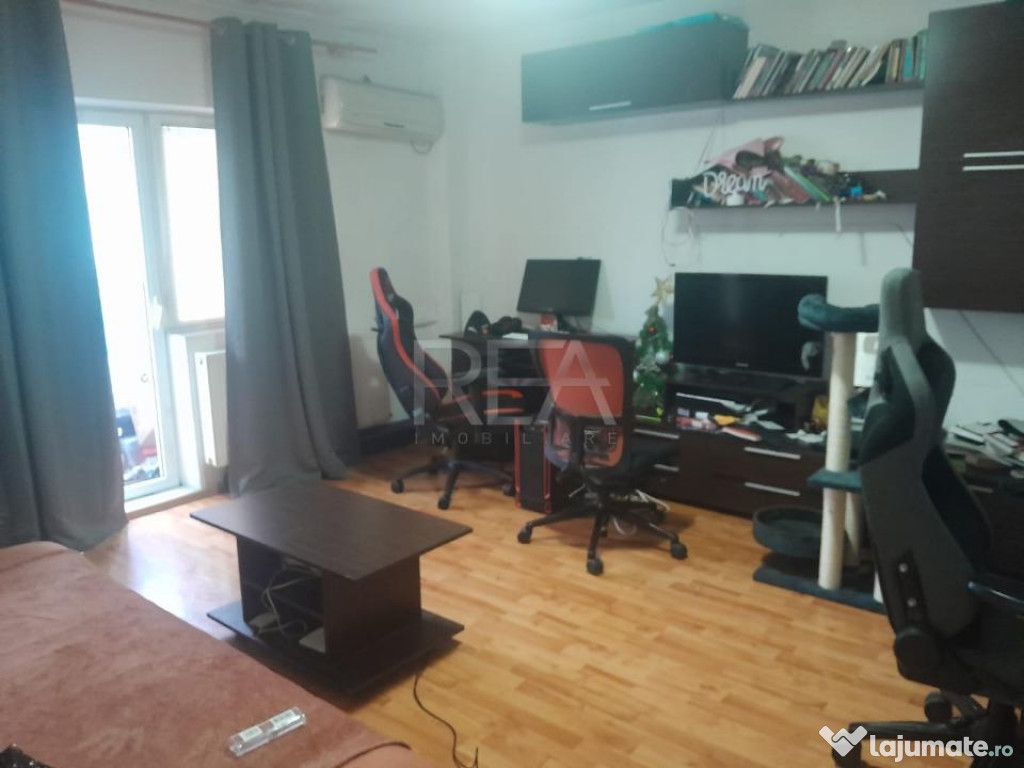 2 camere Vitan decomandat, an 1986, metrou, 58 mp