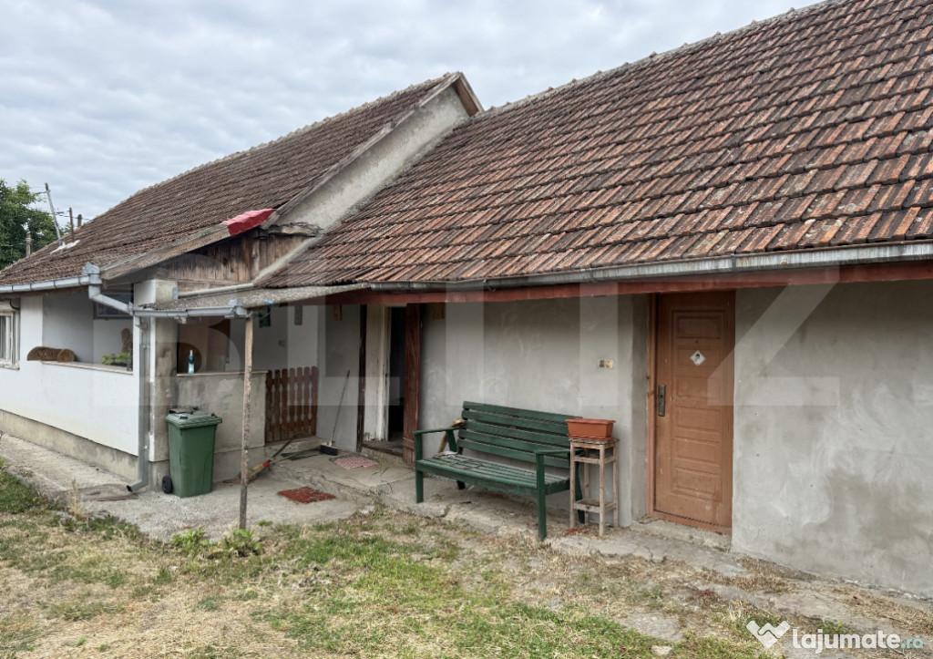 Casă de vânzare | Livada, jud. Satu Mare 150 mp teren 24 a