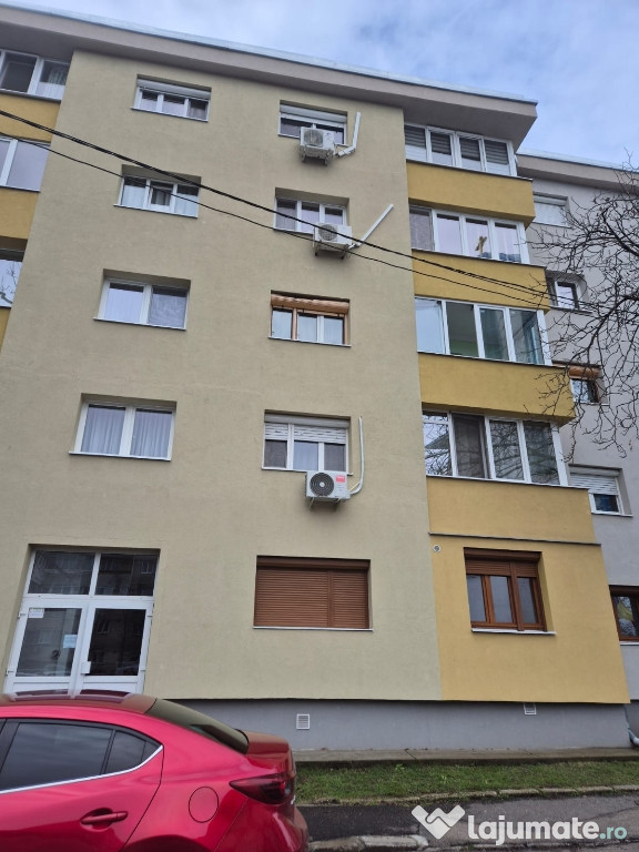 Apartament de vânzare