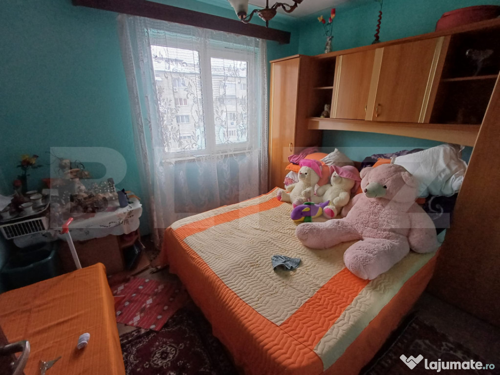 Apartament 3 camere - zona 9 Mai