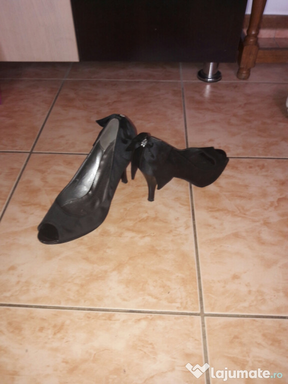Pantofi