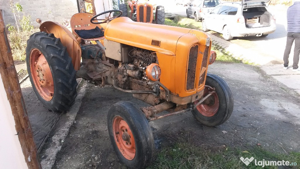 Tractor Fiat 411