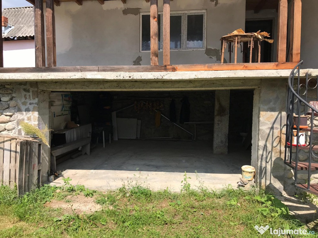 Casa in zona Corbii de Piatra central