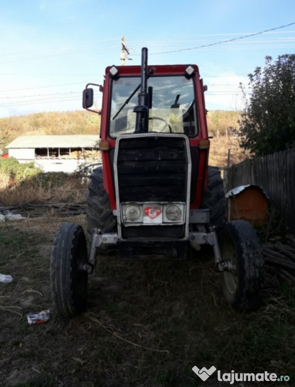 Tractor Massey Ferguson