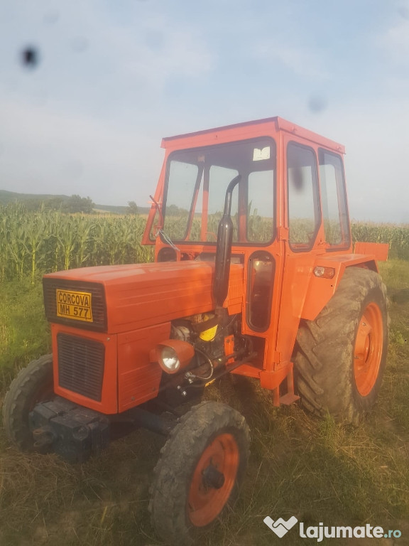 Tractor 445 u
