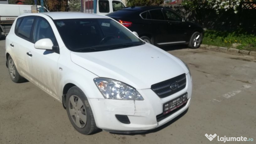 Lamar Auto dezmembreaza KIA C eed 1.4i