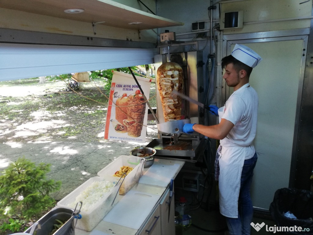 Afacere completa fast food ambulant