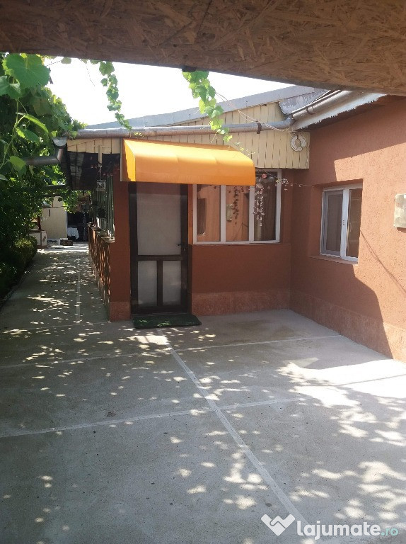 Casa cu imbunatatiri, 1200mp, com.Corlatel, jud.Mehedinti