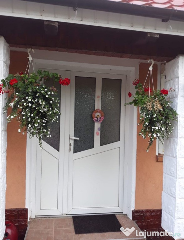 Casa in Cefa Bihor 30 km Oradea si 20 km Salonta