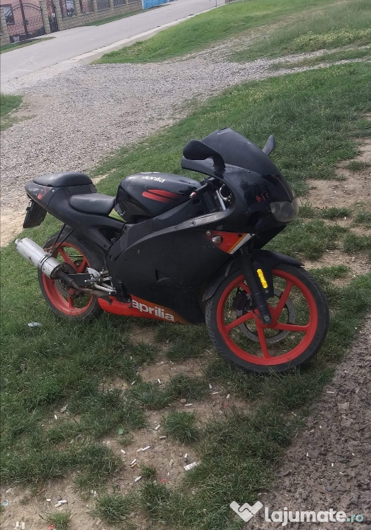 Dezmembrez motocicleta Aprilia RS 50cc 2t AM6. Orice piesa.