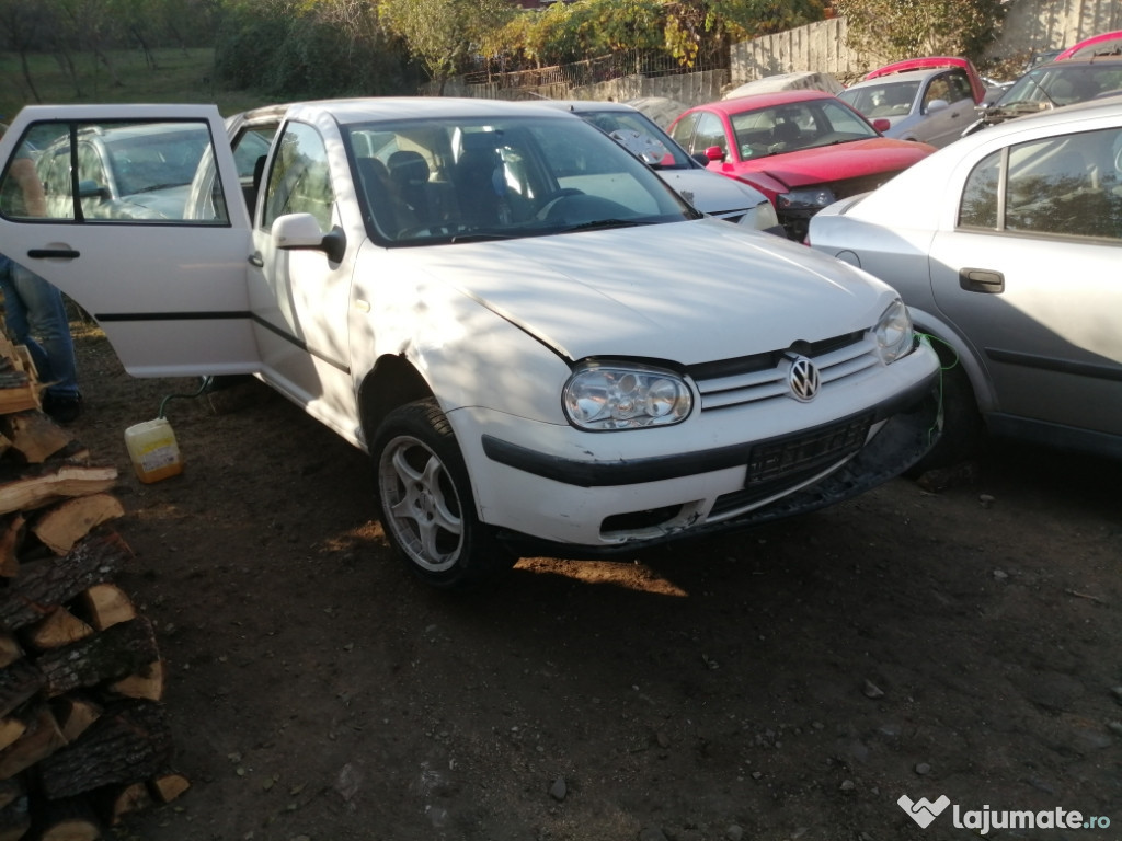 Dezmembrări golf 4