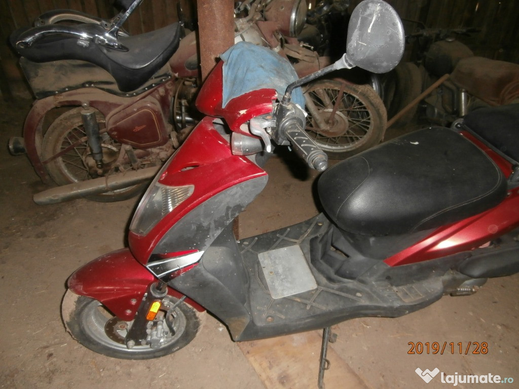 Scuter kymco agility