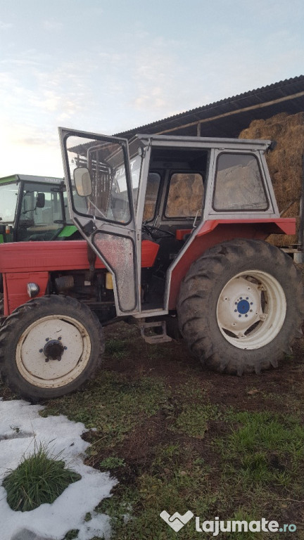 Tractor Universal 640 DT