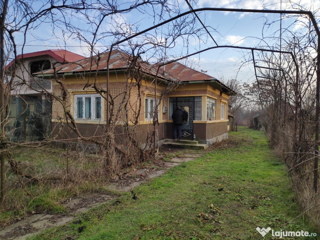 Casa + teren 2200mp zona Bucuresti Ploiesti