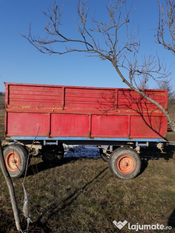 Remorca agricola cu basculare presa rotunda grapa rotativa