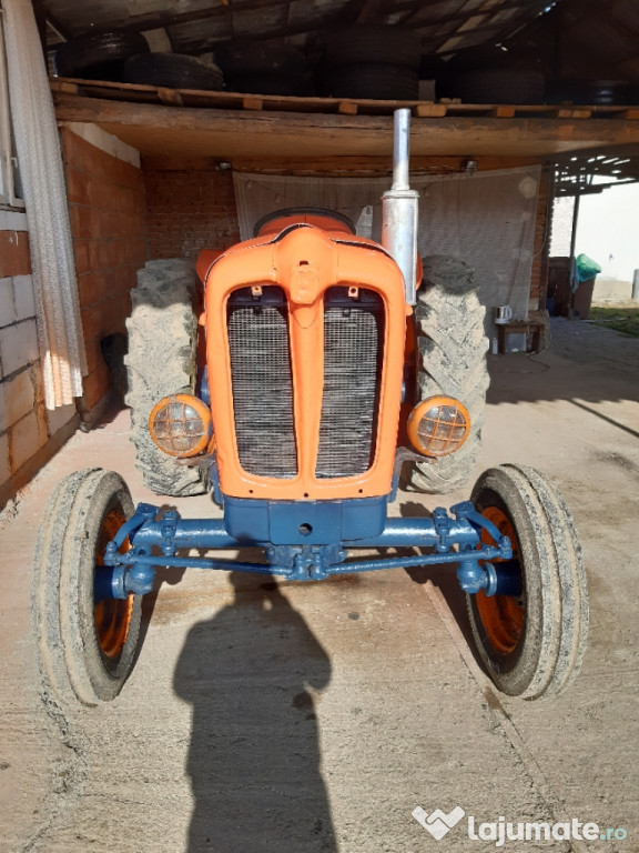 Tractor Fiat 411 12v