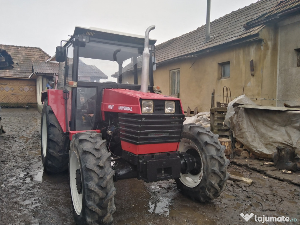 Tractor universal 683