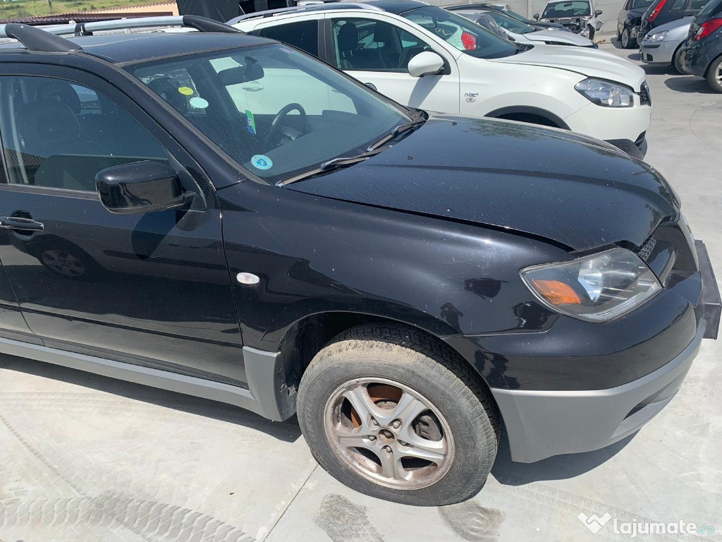 Dezmembrez Mitsubishi Outlander 2005 2.0 benzina