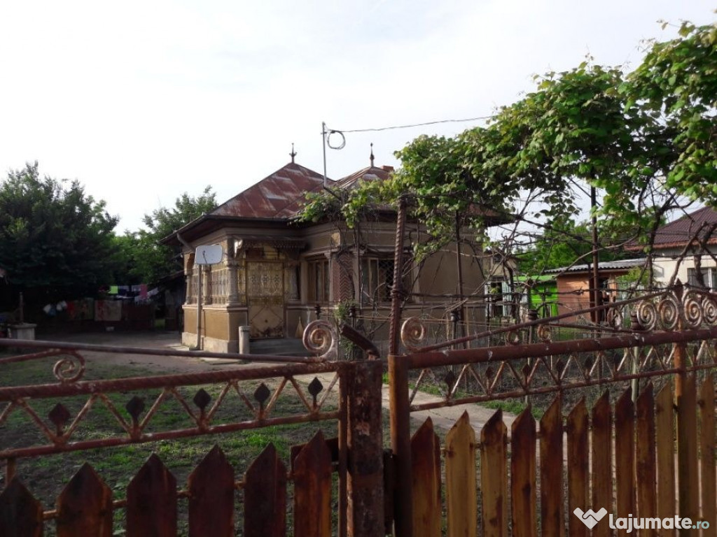 Casa și teren