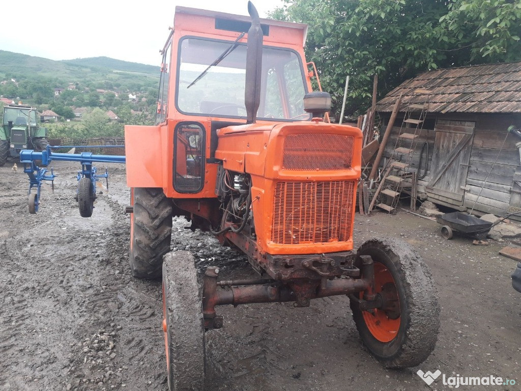 Tractor U650