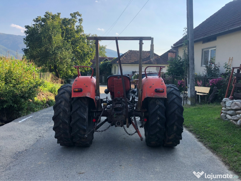 Tractor Massey Fergusson FE35