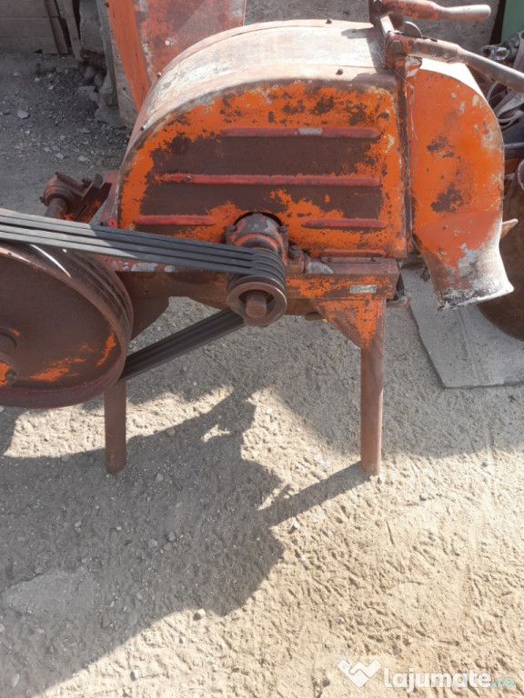 Moară la tractor