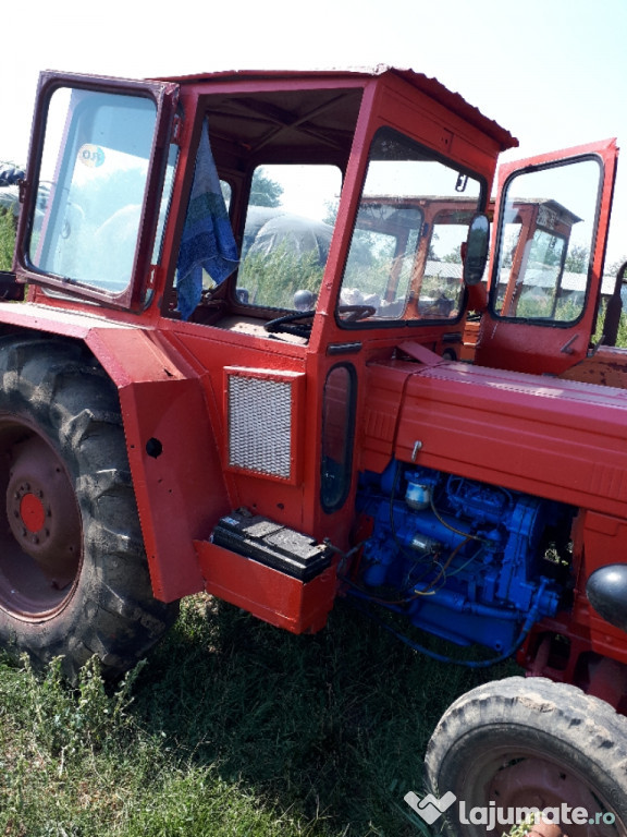 Tractoraș 445