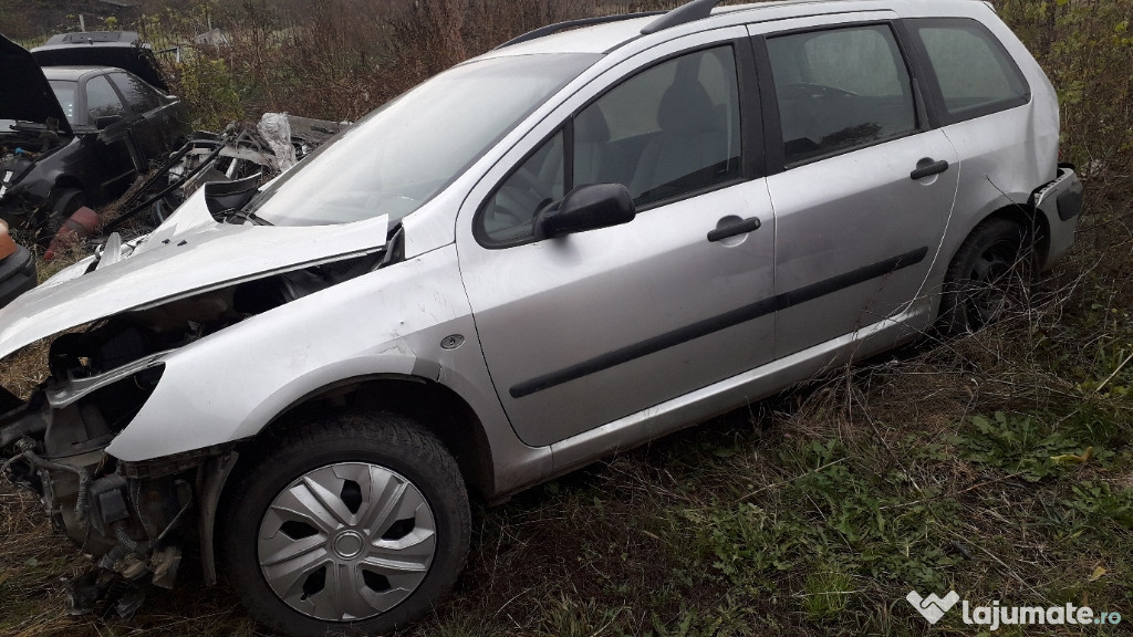 Dezmembrez Peugeot 307