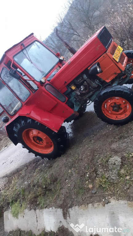 Tractor 445