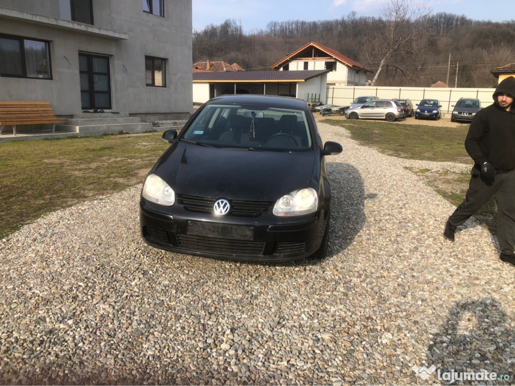 Vw golf 5(doar pentru dezmembrat)