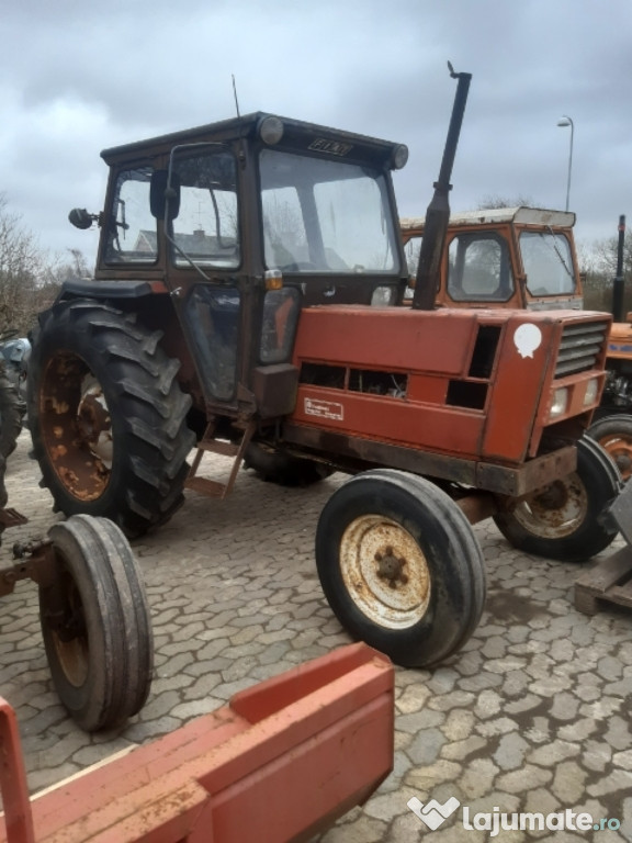 Tractor Fiat 880