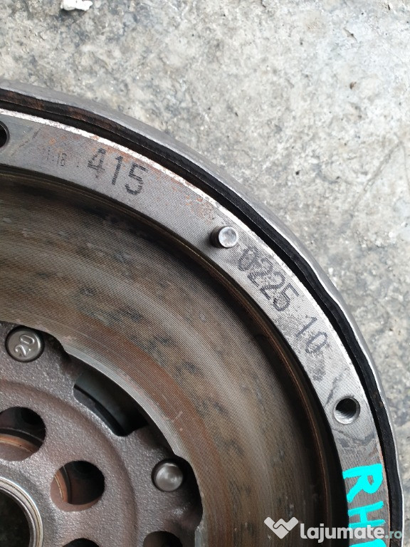 Volanta Masa Dubla cu Kit Ambreaj Peugeot 407 2.0HDI 136CP