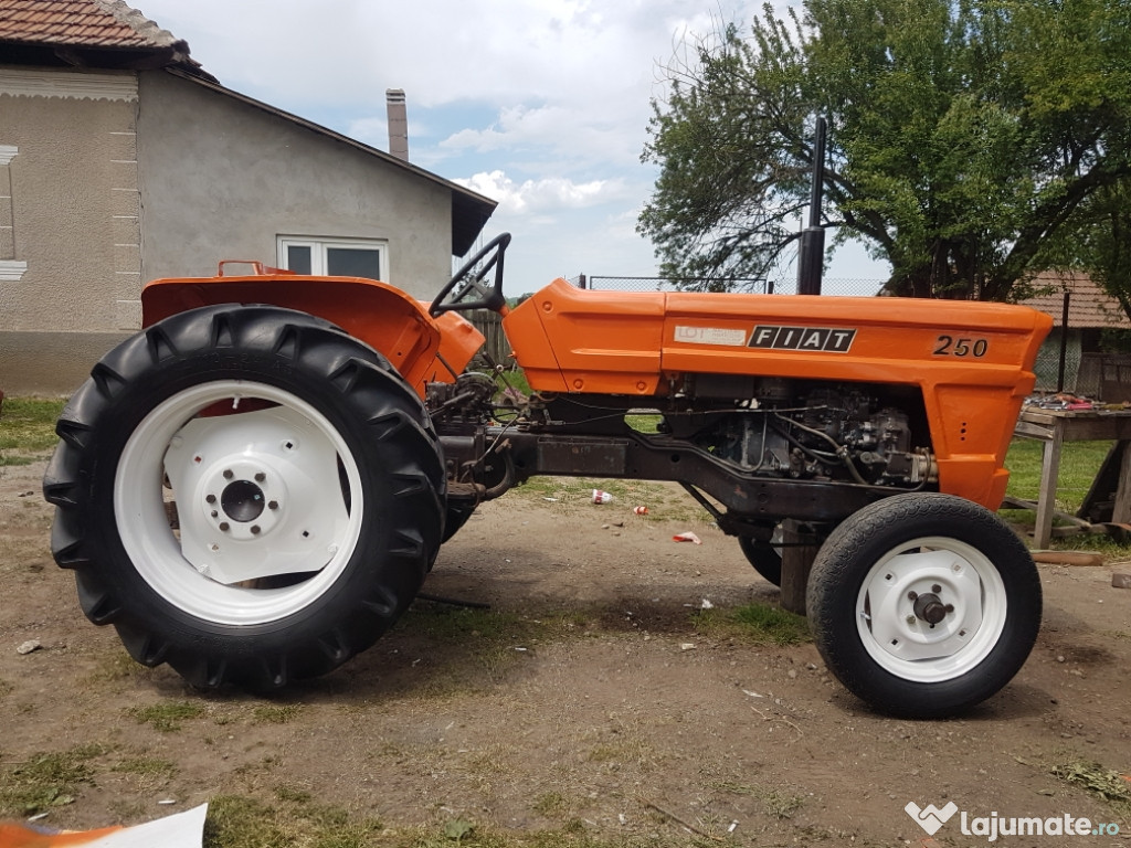 Tractor Fiat 250