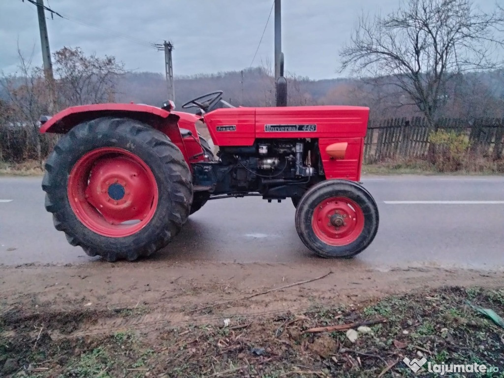 Tractor Universal 445, in stare perfecta de functionare, por