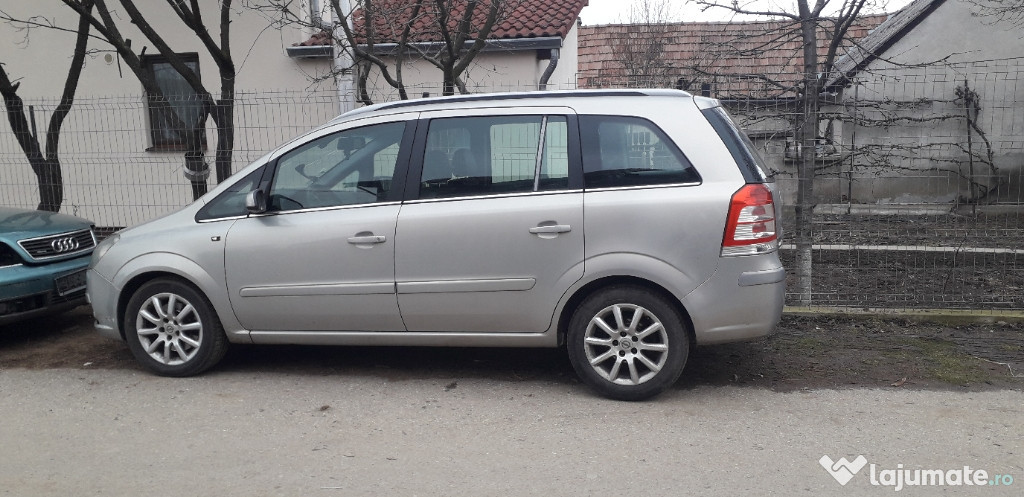 Dezmembrez opel zafira 2006