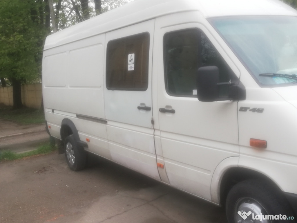 Transport auto cu autoutilitara de 3.5 t