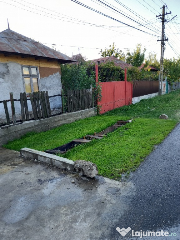 Casa + Teren sat Varnita, comuna Sirna