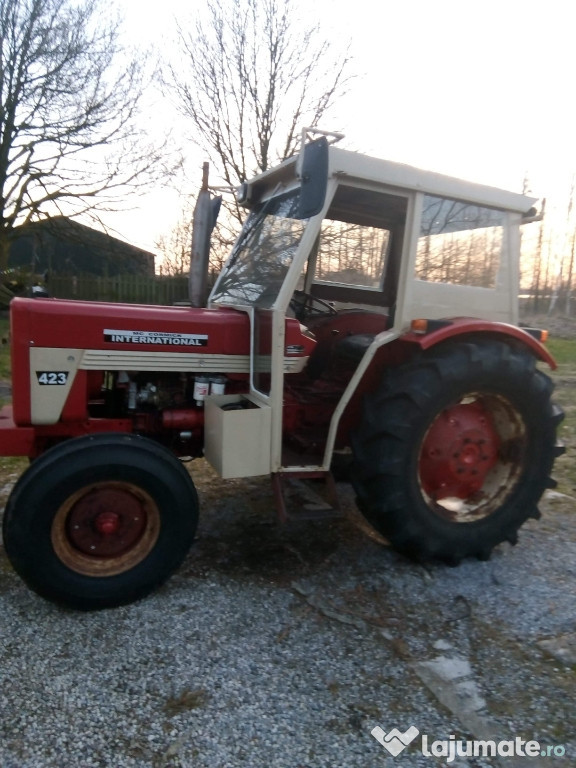 Tractor internațional.