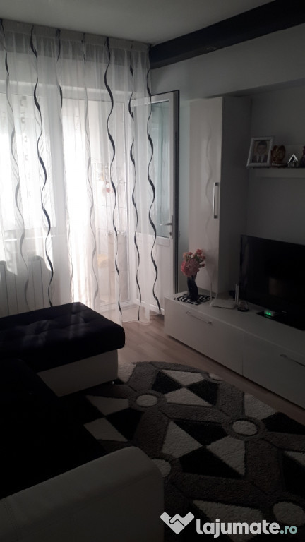 Apartament,3 camere,etj 2