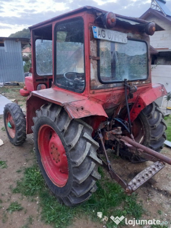 Tractor utb 445dt variante