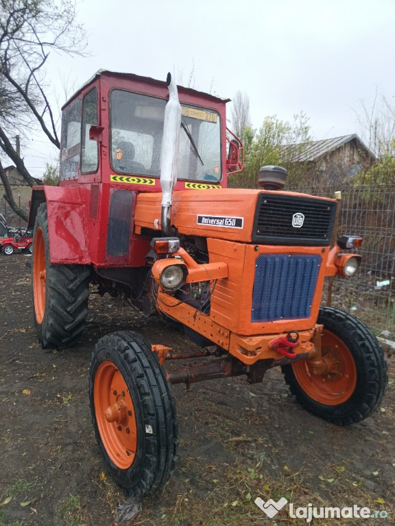 Tractor U650+plug PP4