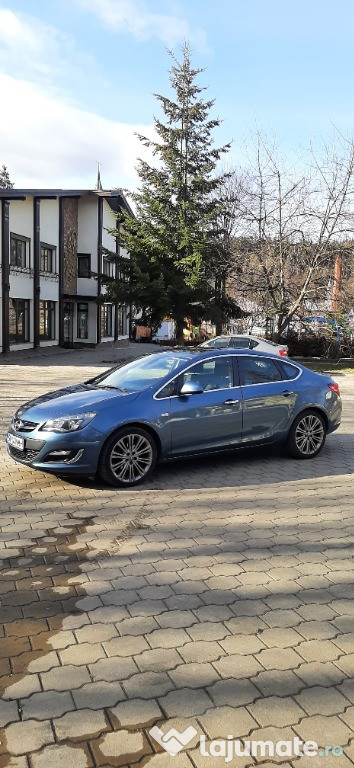 Opel Astra J Sports Tourer