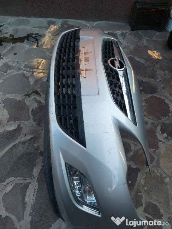 Bara fata cu grila Opel Astra J 2009-2013