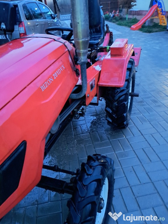 Tractoras de gradina ukraina